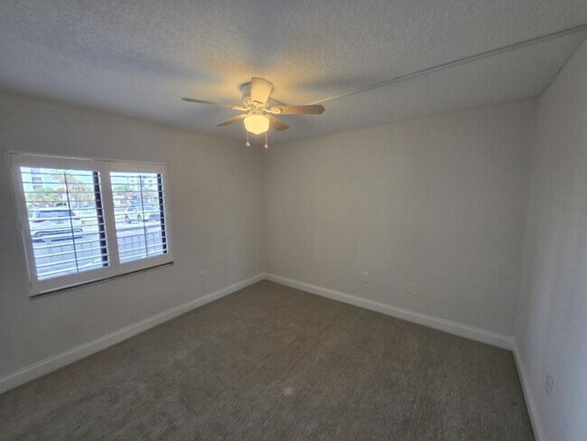 Building Photo - 5301 S Atlantic Ave