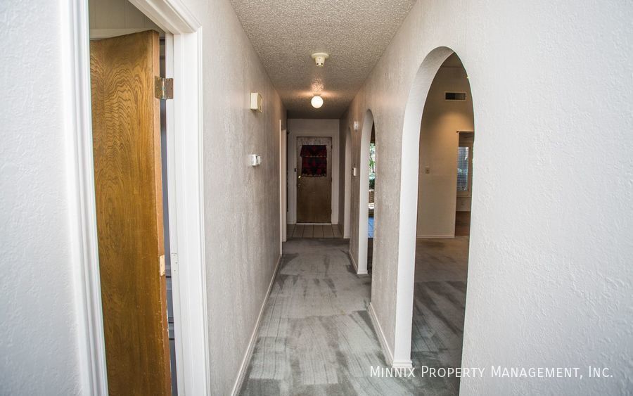 Building Photo - 7713 Lynnhaven Ave