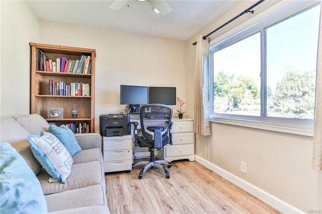 Building Photo - 15061 Drake Ln