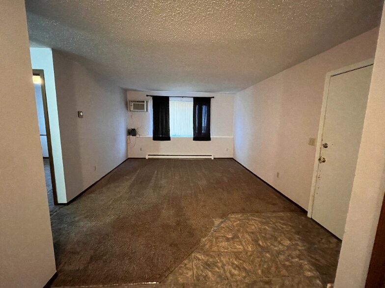 Building Photo - 154 Viking Cir