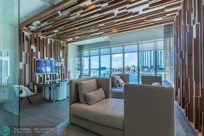 Building Photo - 17301 Biscayne Blvd
