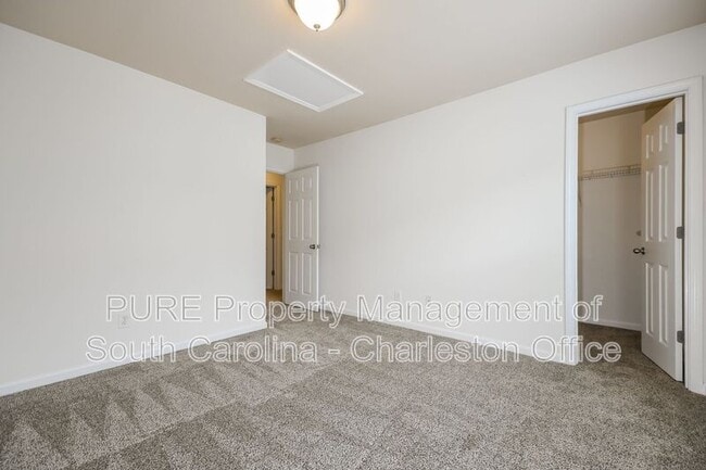 Building Photo - 191 Emerald Isle Dr