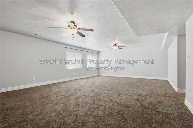 Building Photo - 2106 E Sunnyvale Dr