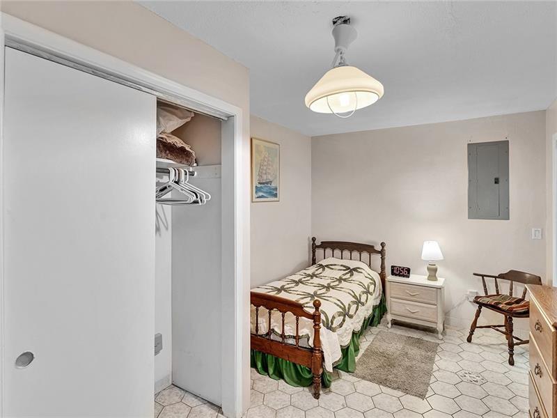 Building Photo - 4910 NE 18th Ave