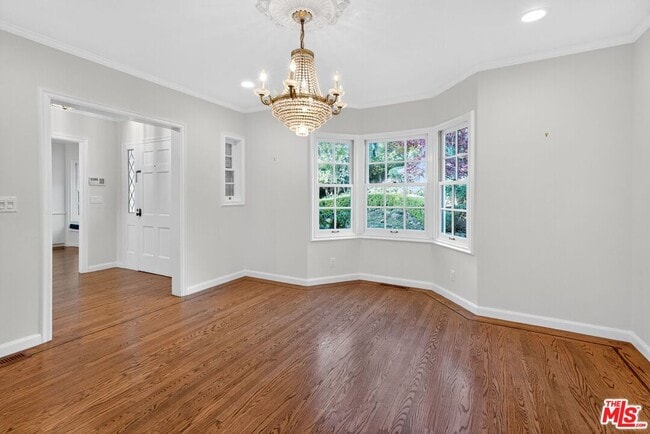 Building Photo - 15 N Ridgewood Rd