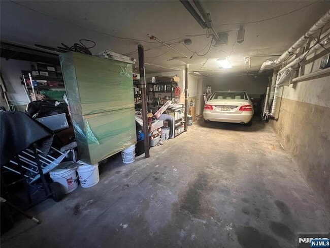 Building Photo - 26 Wayne St