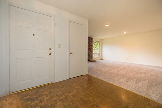 Building Photo - 15739 SE 175th Pl