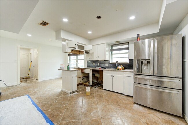 Building Photo - 2117 Willow Wisp Dr