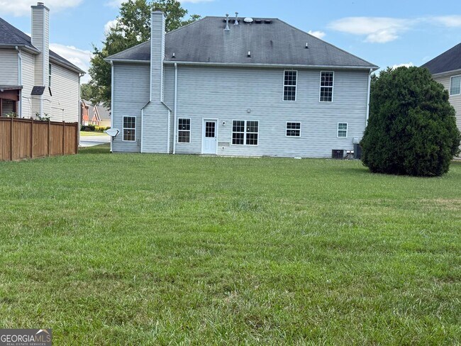 Building Photo - 2909 Rusticwood Dr SW
