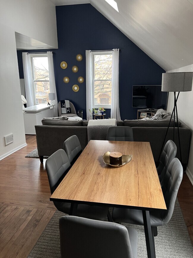 Dining Room & Living-Room - 1807 W Eddy St