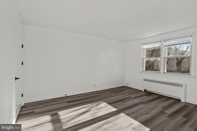 Building Photo - 1104 Vernon Rd