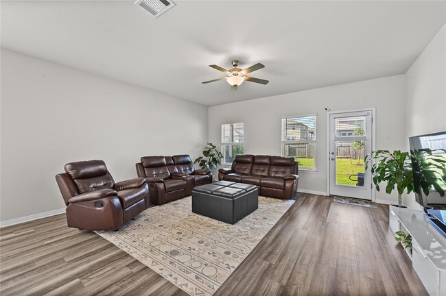Building Photo - 11400 Copperstone Ave