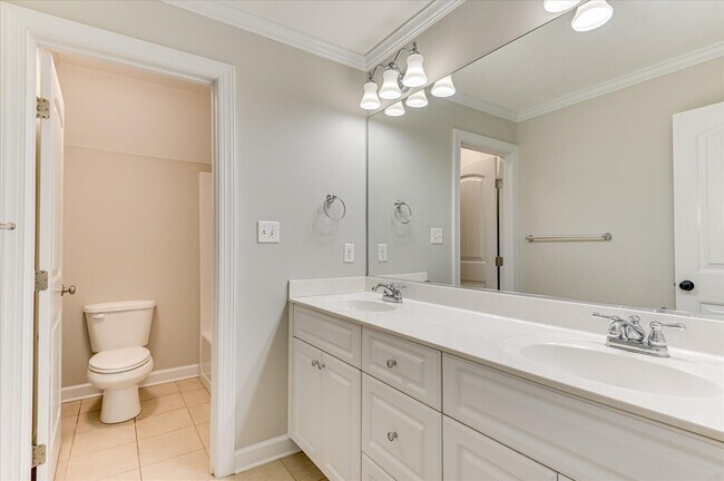 Building Photo - 1111 Sumter Landing Cir