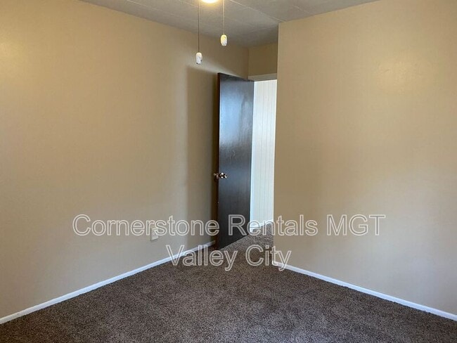 Building Photo - 217 Central Ave S