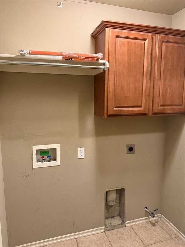 Building Photo - 3804 Matthew Dr