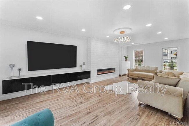 Building Photo - 8300 Winterslow Terrace