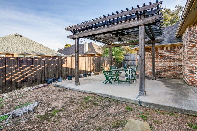 Building Photo - Well Maintained Home in SW Fort Worth!