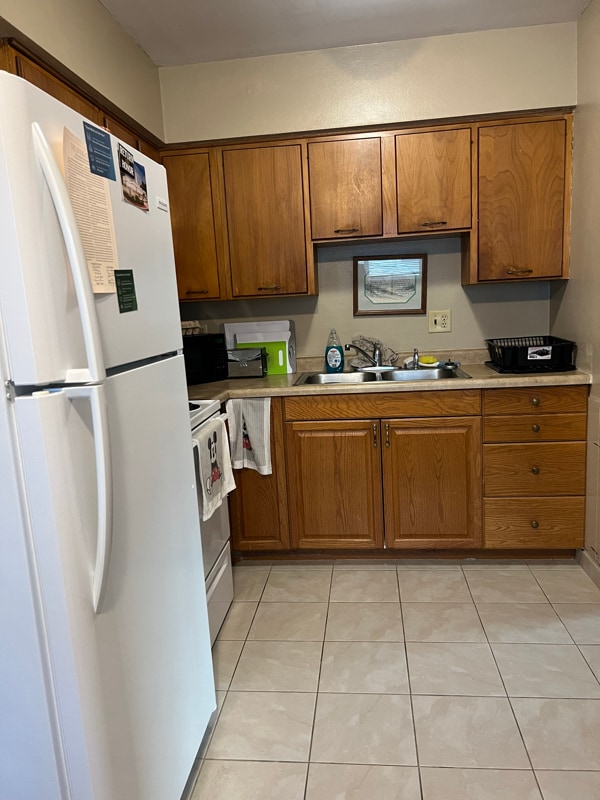 Building Photo - 1327 3rd Ave SW