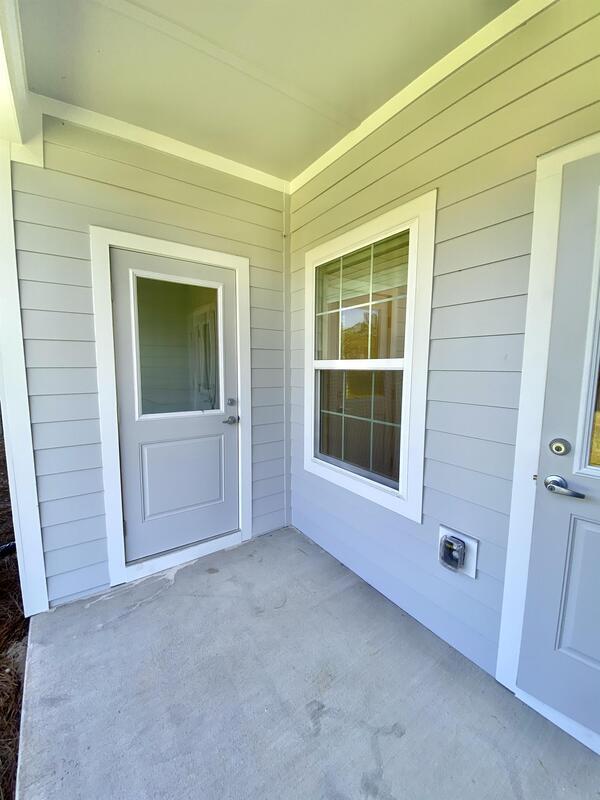 Building Photo - 160 Kara Lake Dr