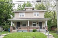 Building Photo - "Charming 3-Bedroom Duplex with Hardwood F...