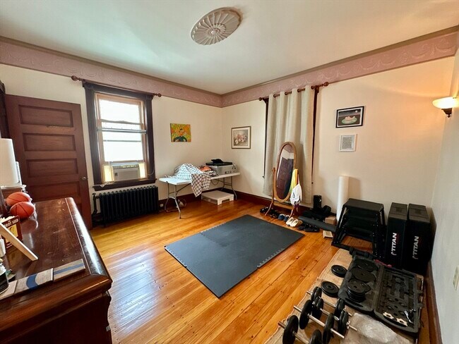 Building Photo - 2 Marbury Terrace