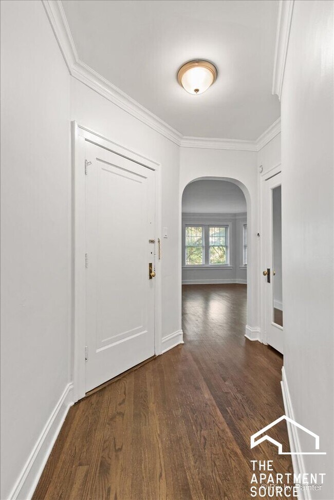 Building Photo - 5428 N Campbell Ave