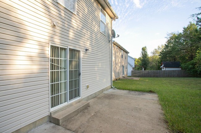 Building Photo - Lovely, Spacious Home in Antioch