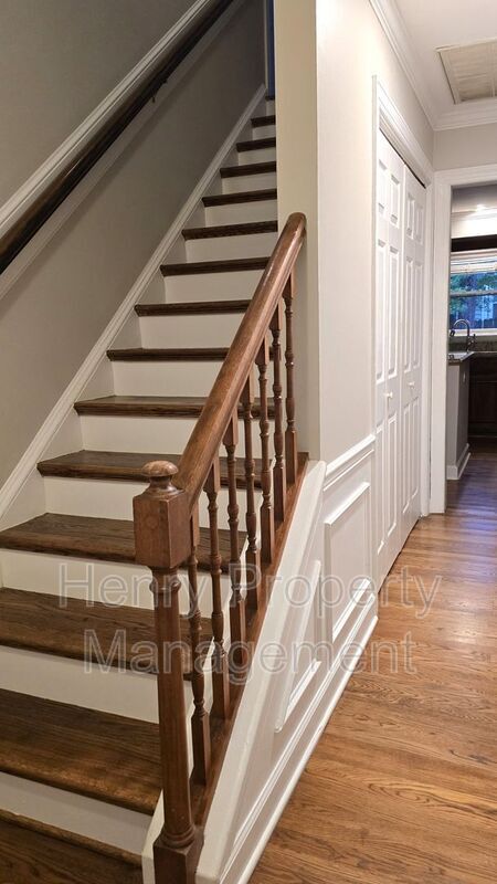 Building Photo - 131 Gold Meadow Dr