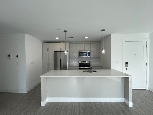 Building Photo - 42 N Beacon St