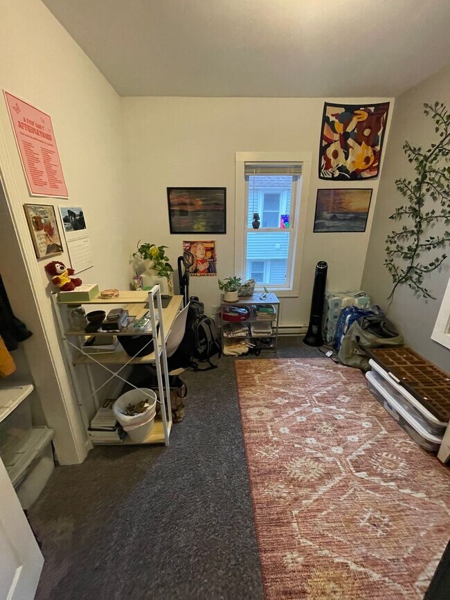 Building Photo - 2317 W 9th St