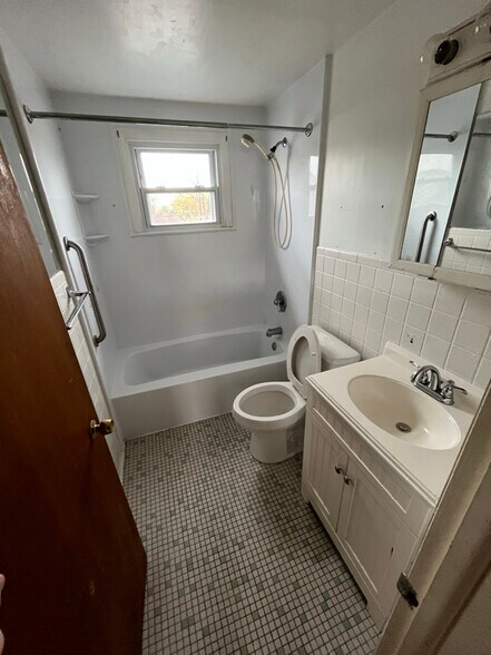 Building Photo - 153 N Charlevoix Pl