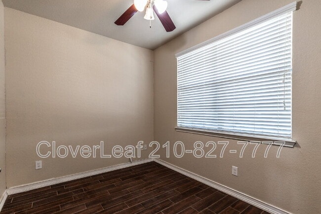 Building Photo - 213 Tumbleweed Run