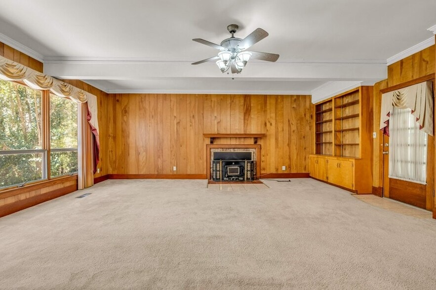 Building Photo - 1111 12th St N