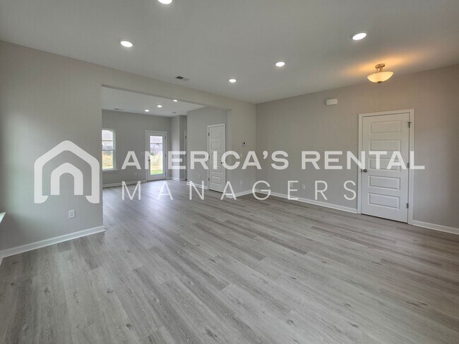 Building Photo - New Construction Townhome for Rent in Clanton, AL!