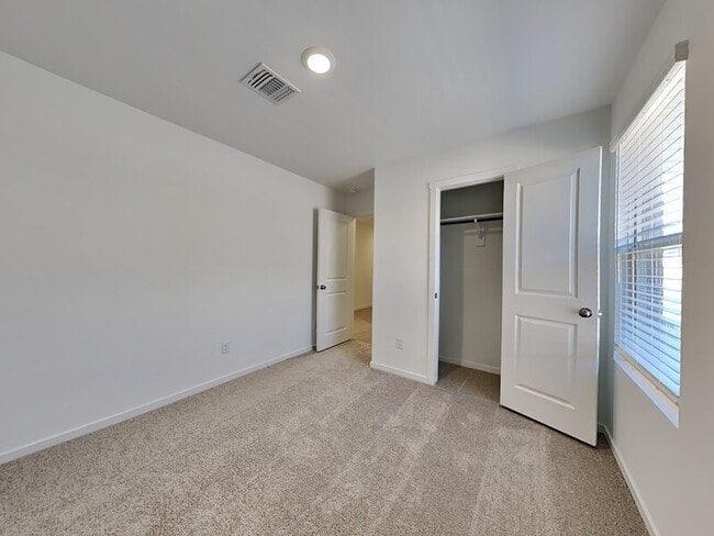 Building Photo - 3712 Los Cabos Dr