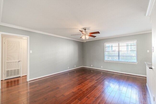 Building Photo - 6106 Averill Way