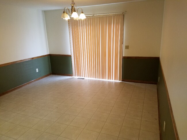 Building Photo - 4831 Drayton Rd