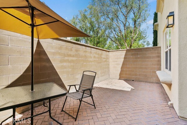 Building Photo - 101 Thornhurst