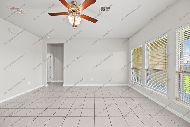 Building Photo - 7901 Hickman St