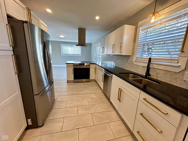 Building Photo - 154 Pearl St