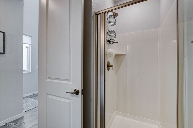 Building Photo - 871 Benning St