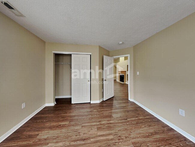 Building Photo - 12276 Carriage Stone Dr