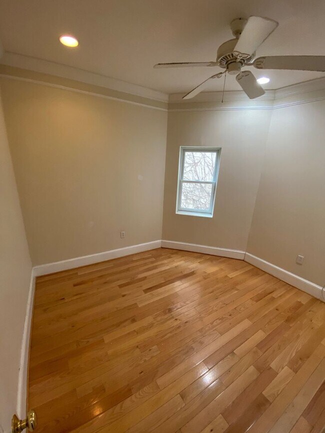 Building Photo - 1521 3rd St NW