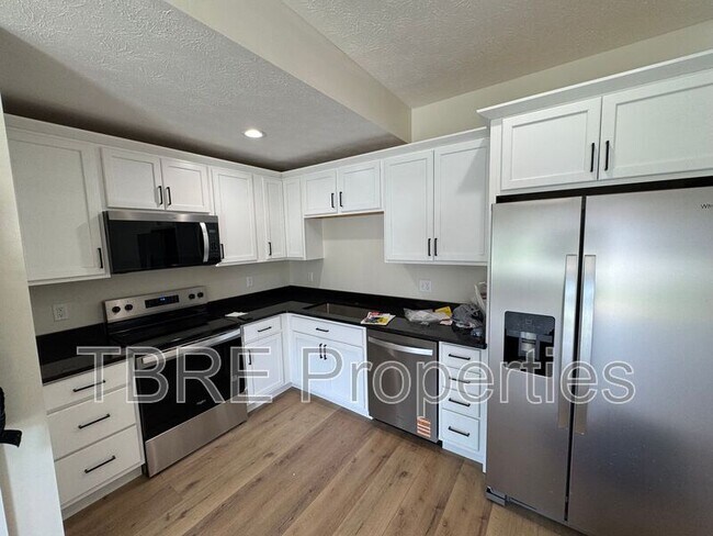 Building Photo - 9607 County Rd 107