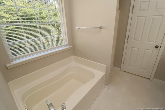 Building Photo - 217 Hartshorn Ct