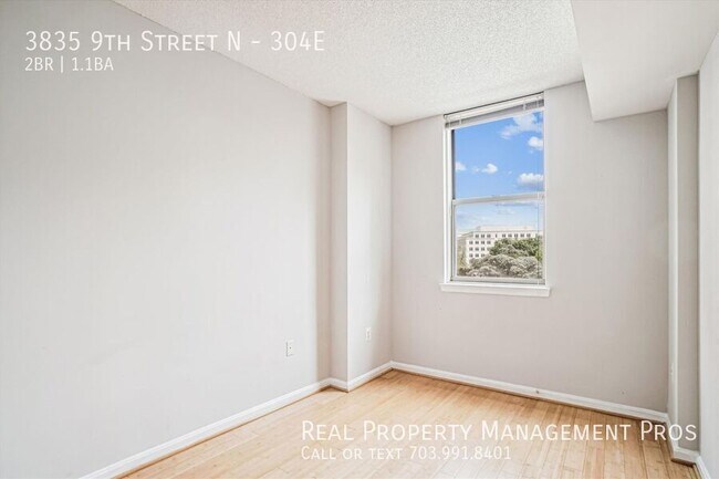 Building Photo - 3835 9th St N