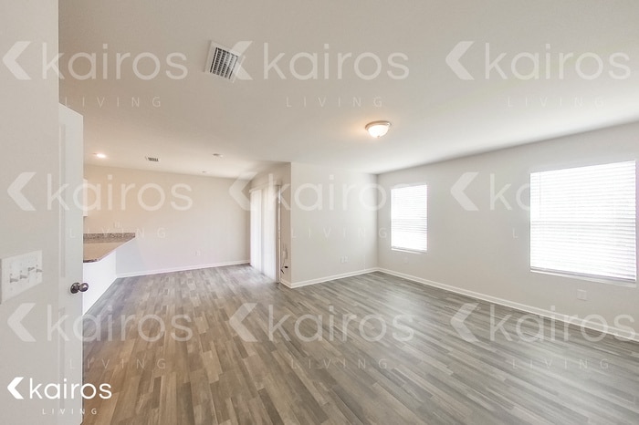 Building Photo - 21664 Yosemite Blvd