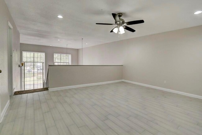 Building Photo - 12633 Memorial Dr