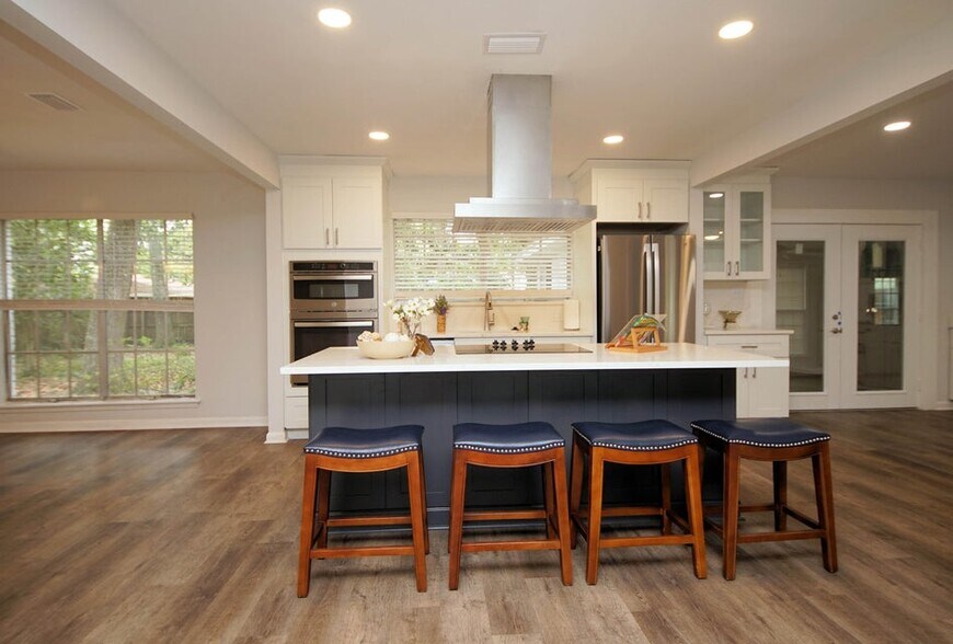 Building Photo - 596 L Ombre Ct NE