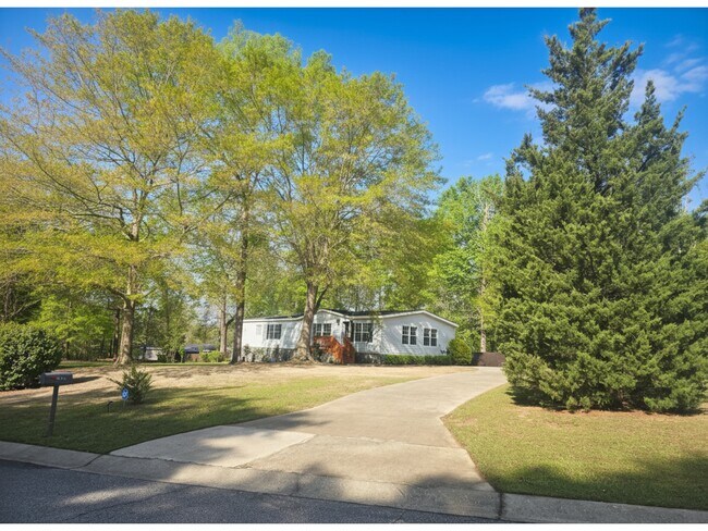 Building Photo - 235 Alview Dr